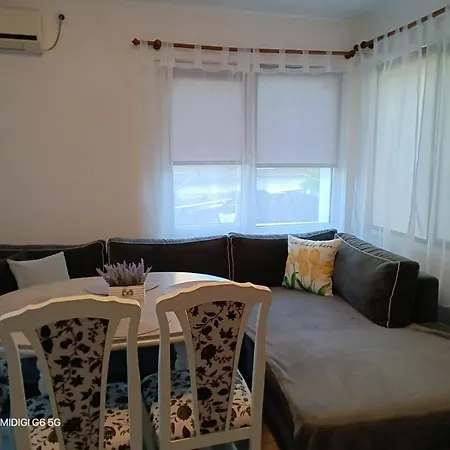 Villa ника Kavarna